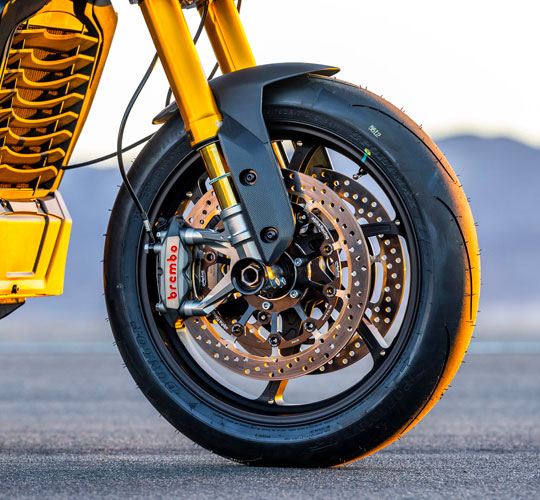 FAHRE, ALS GÄBE ES KEIN MORGEN